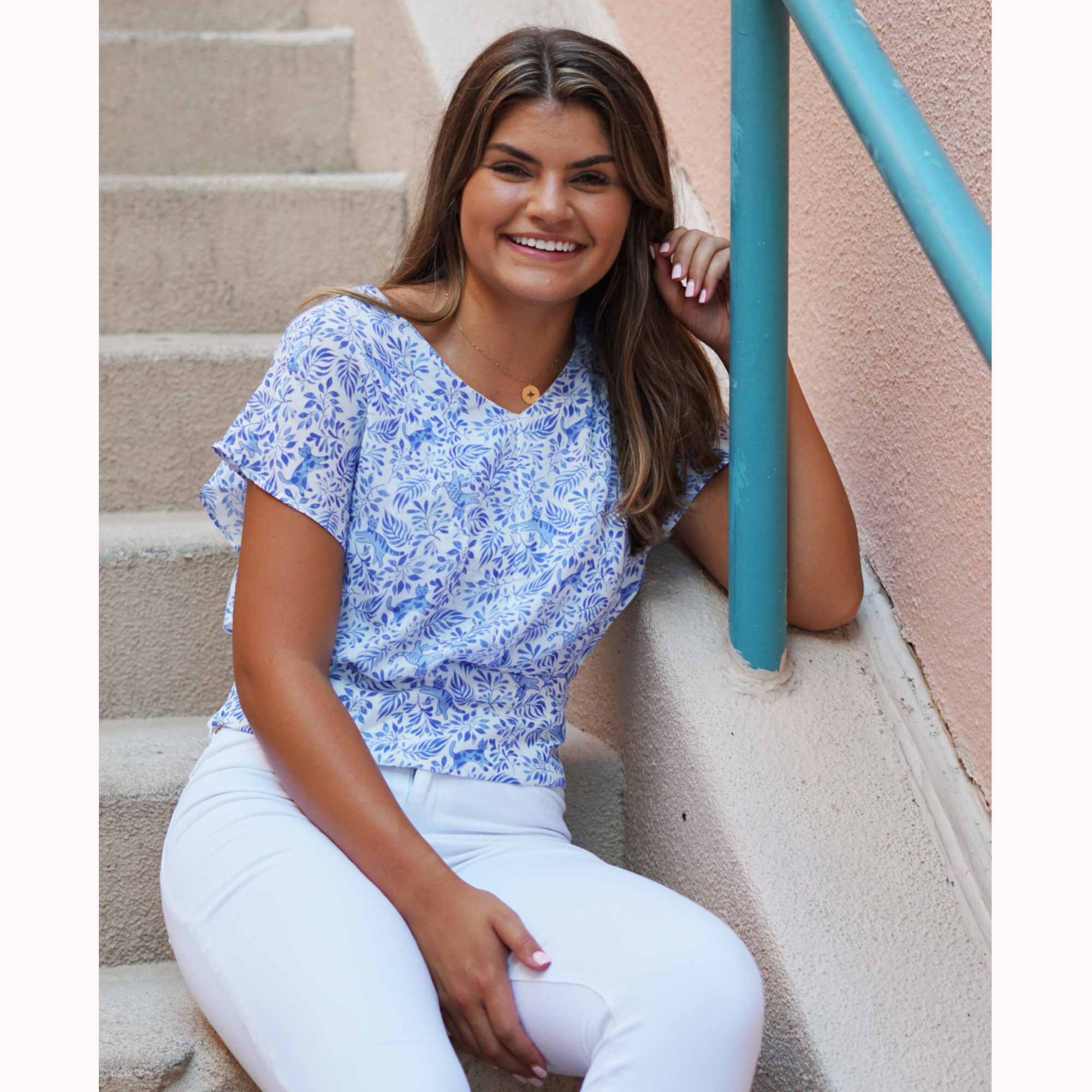 BLUE PAISLEY KITTEN BUTTERFLY SLEEVE TOP